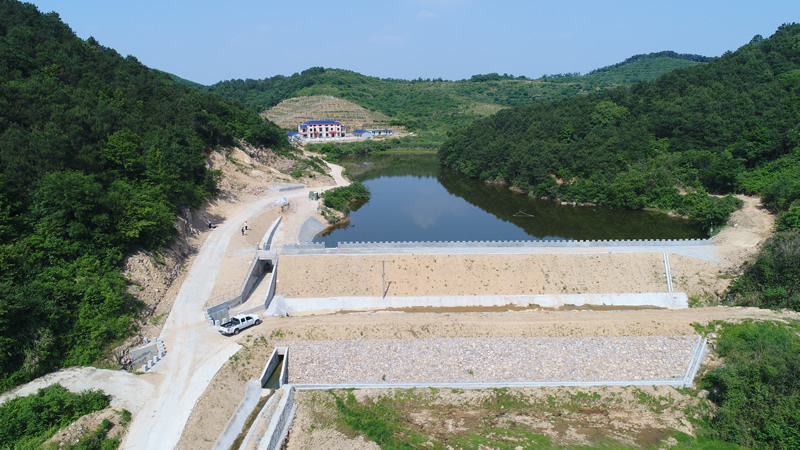 ���׳� ˮ��